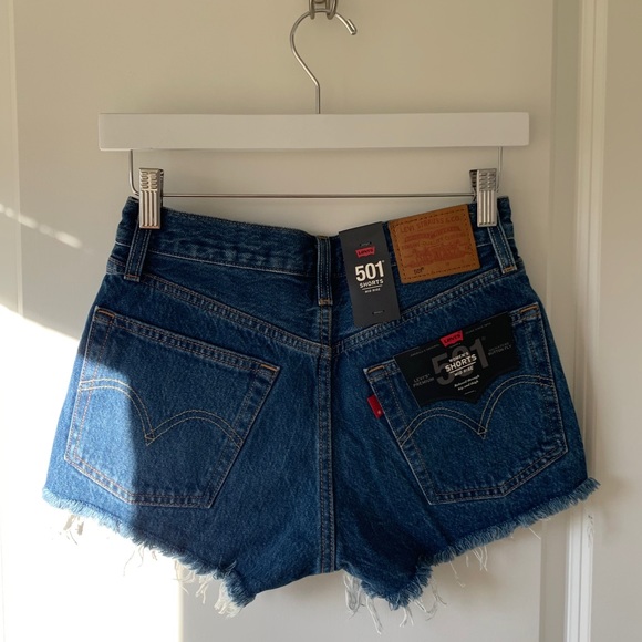 Leviβs 501 mid rise cut off shorts indigo avenue - Picture 5 of 6